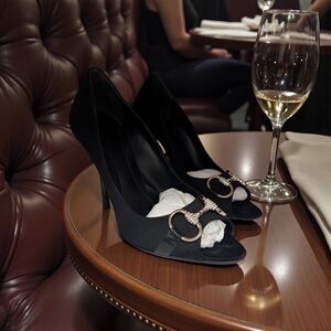 🔥SALE Gucci Horsebit 4” Black Heels with Crystal Detail So Pretty!!